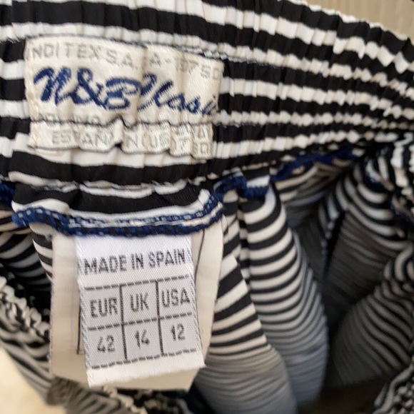 Pleated skirt - Picture 3 of 3